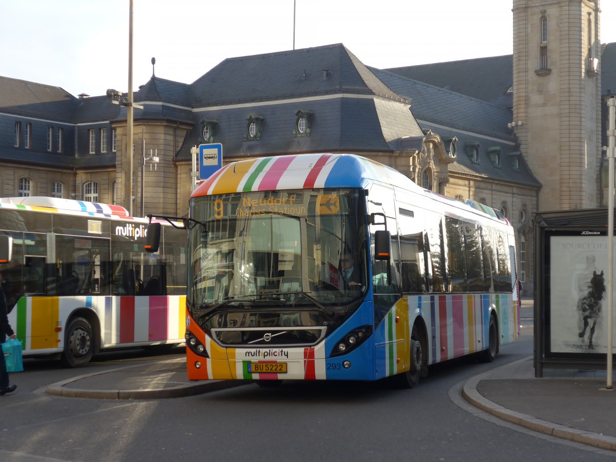 (157'348) - AVL Luxembourg - Nr. 293/BU 5222 - Volvo am 22. November 2014 beim Bahnhof Luxembourg