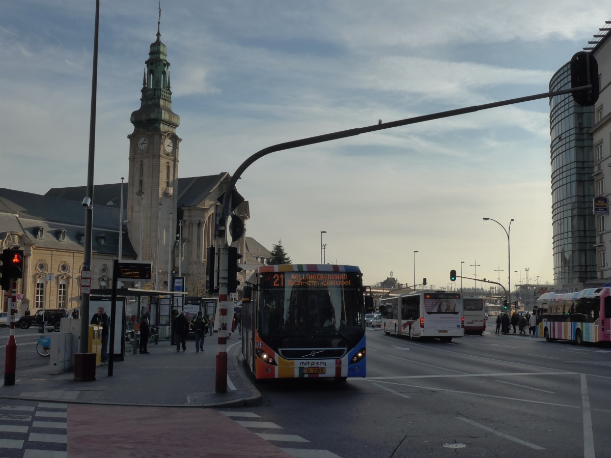 (157'354) - AVL Luxembourg - Nr. 641/SL 3396 - Volvo am 22. November 2014 beim Bahnhof Luxembourg