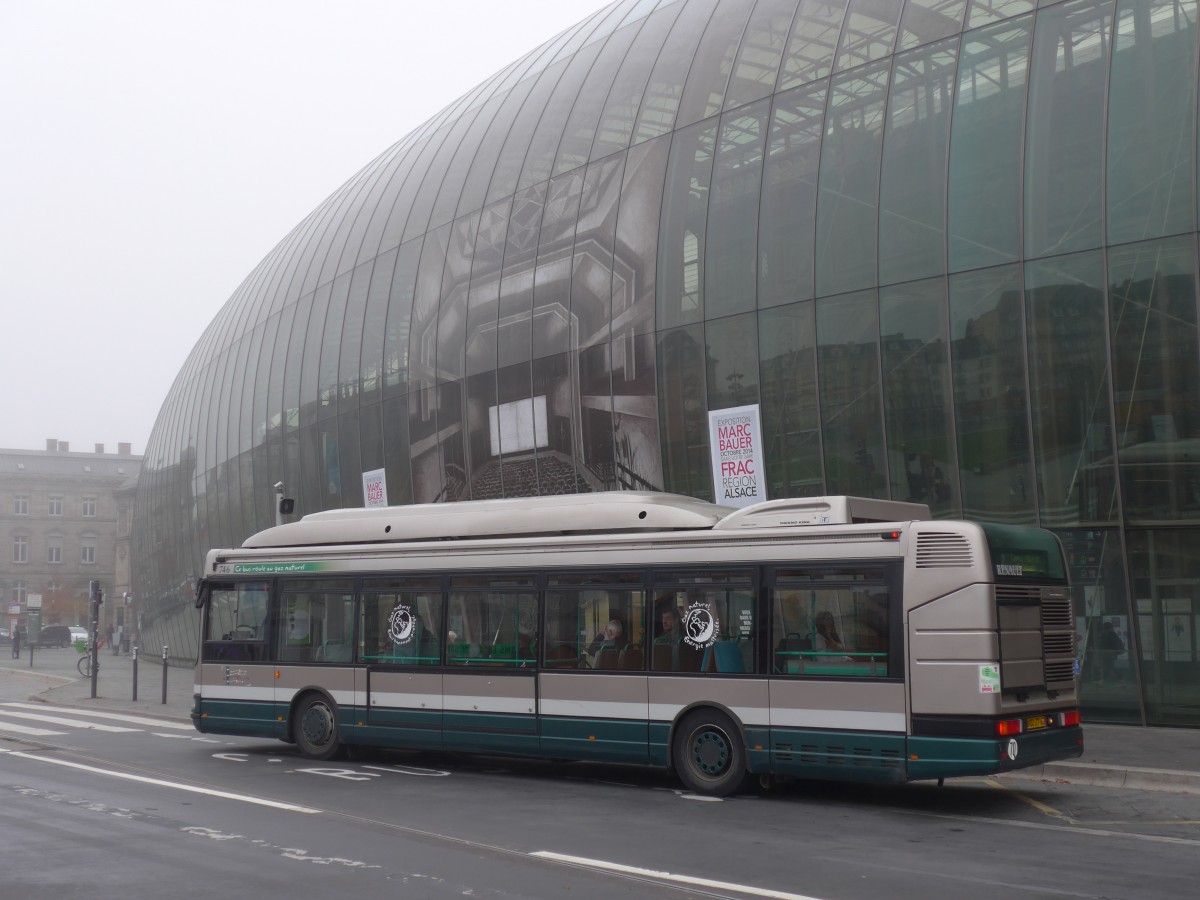 (157'461) - CTS Strasbourg - Nr. 746/2102 ZT 67 - Renault am 23. November 2014 beim Hauptbahnhof Strasbourg