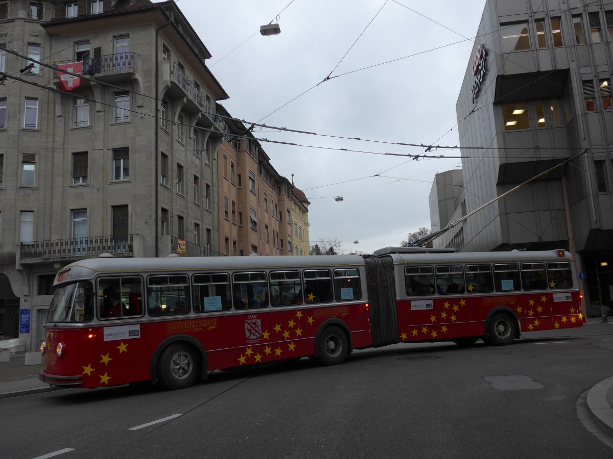 (157'654) - VW Winterthur - Nr. 101 - FBW/SWS Gelenktrolleybus am 6. Dezember 2014 in Winterthur, Bankstrasse