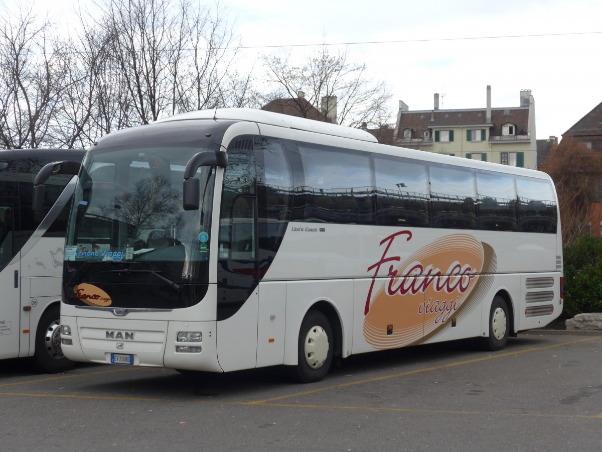 (157'750) - Aus Italien: Franco, Ponte S. Pietro - EV-250 BD - MAN am 14. Dezember 2014 in Zrich, Sihlquai