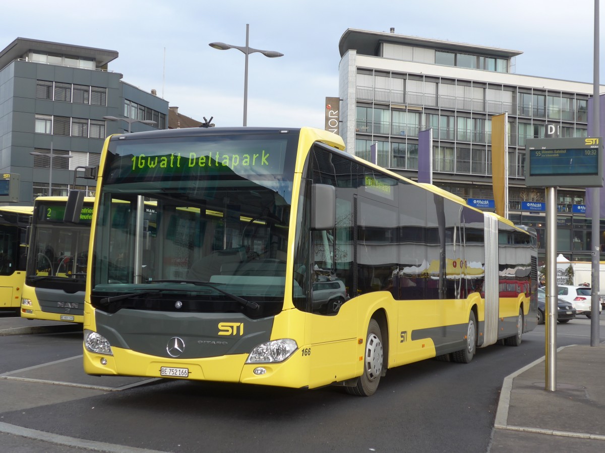 (157'803) - STI Thun - Nr. 166/BE 752'166 - Mercedes am 15. Dezember 2014 beim Bahnhof Thun