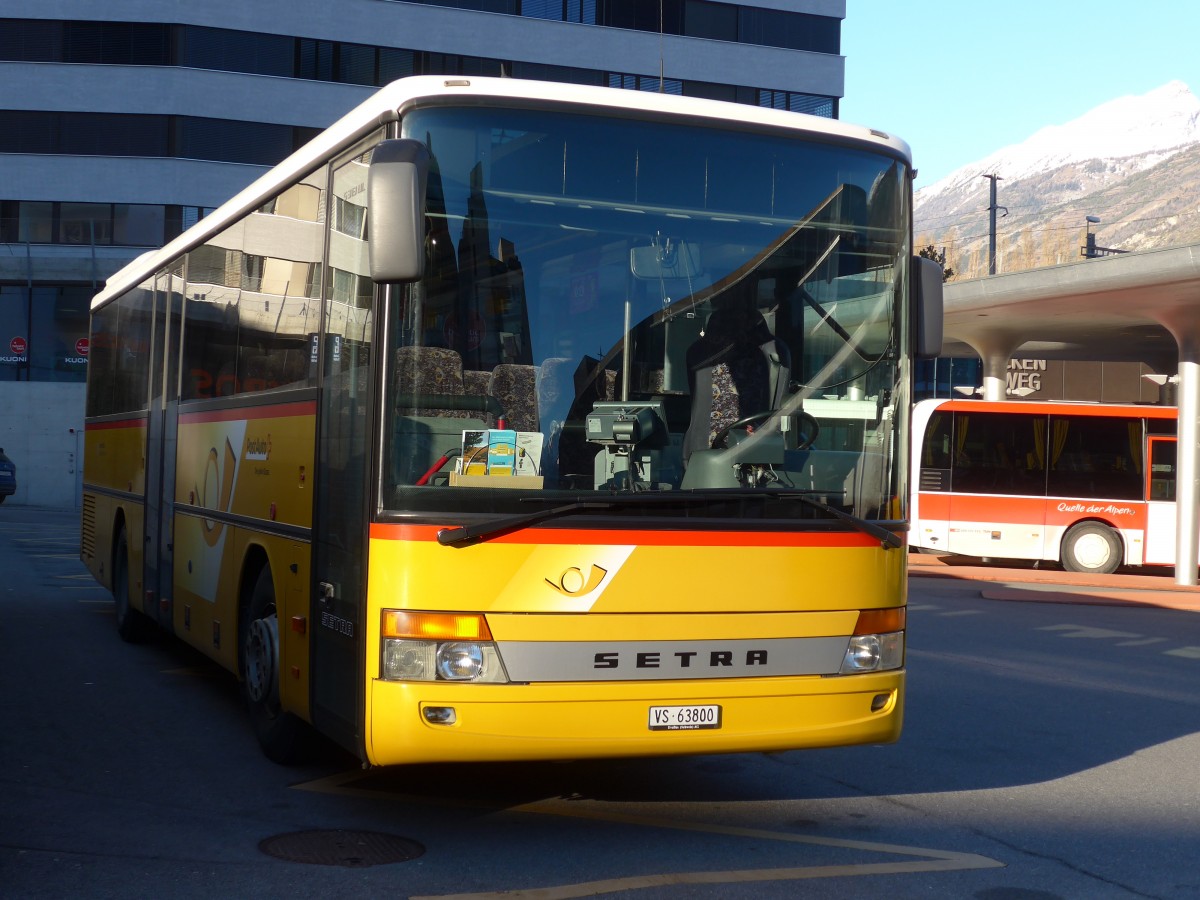 (157'894) - Autotour, Visp - VS 63'800 - Setra am 23. Dezember 2014 beim Bahnhof Visp