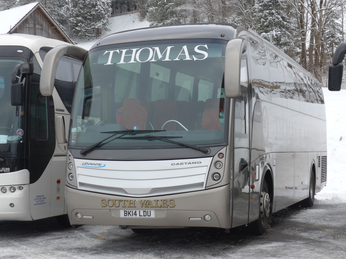 (157'940) - Aus England: Thomas, South Wales - BK14 LDU - Caetano am 26. Dezember 2014 in Engelberg, Titlisbahnen