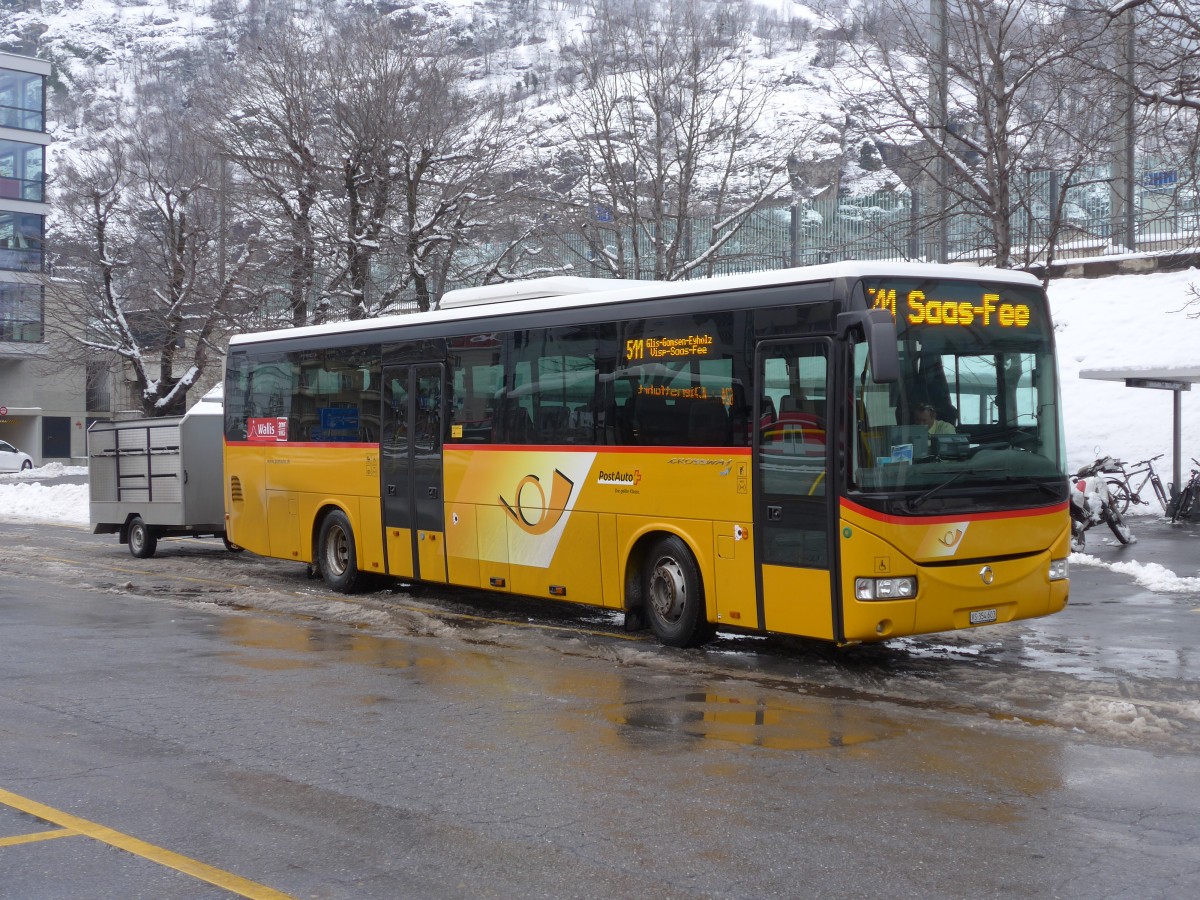 (158'022) - PostAuto Wallis - VS 354'603 - Irisbus am 28. Dezember 2014 beim Bahnhof Brig