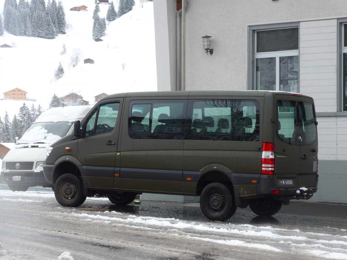 (158'315) - Schweizer Armee - M+49'008 - Mercedes am 11. Januar 2015 in Adelboden, Mineralquelle