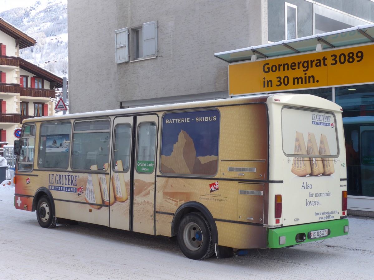 (158'398) - OBZ Zermatt - Nr. 2/VS 182'427 - Vetter (ex Nr. 4) am 18. Januar 2015 beim Bahnhof Zermatt