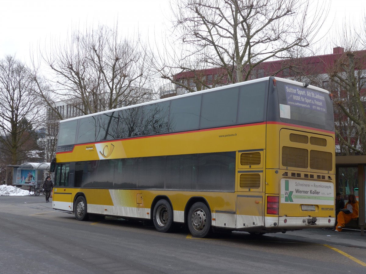 (158'559) - PostAuto Ostschweiz - SG 273'222 - Neoplan (ex P 27'021) am 1. Februar 2015 beim Bahnhof Buchs