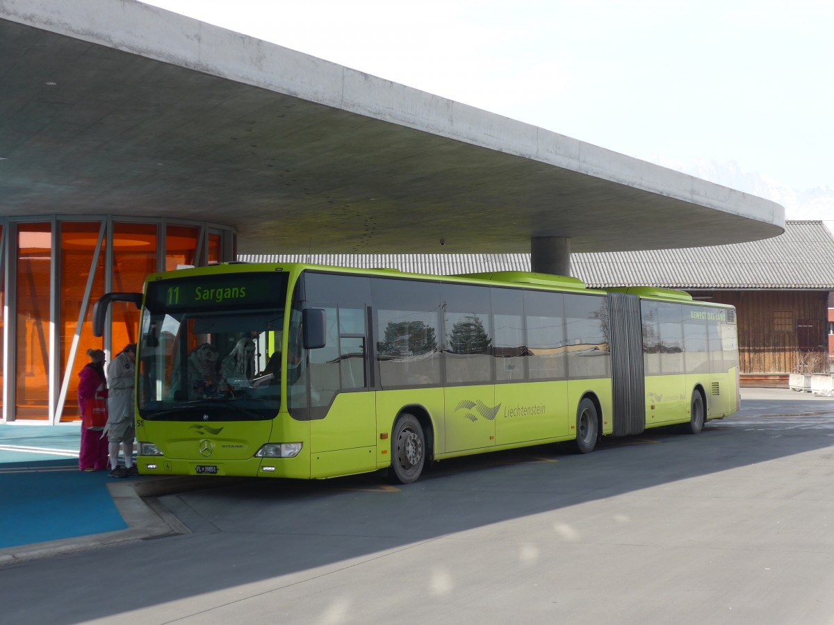 (158'734) - LBA Vaduz - Nr. 51/FL 39'851 - Mercedes am 14. Februar 2015 beim Bahnhof Schaan