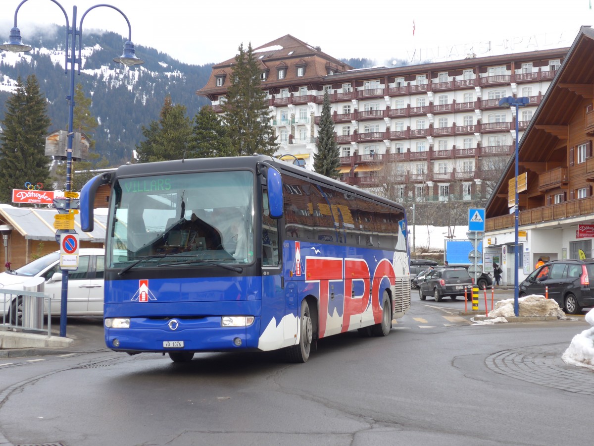 (158'757) - TPC Aigle - Nr. 13/VD 1076 - Irisbus am 15. Februar 2015 beim Bahnhof Villars-sur-Ollon
