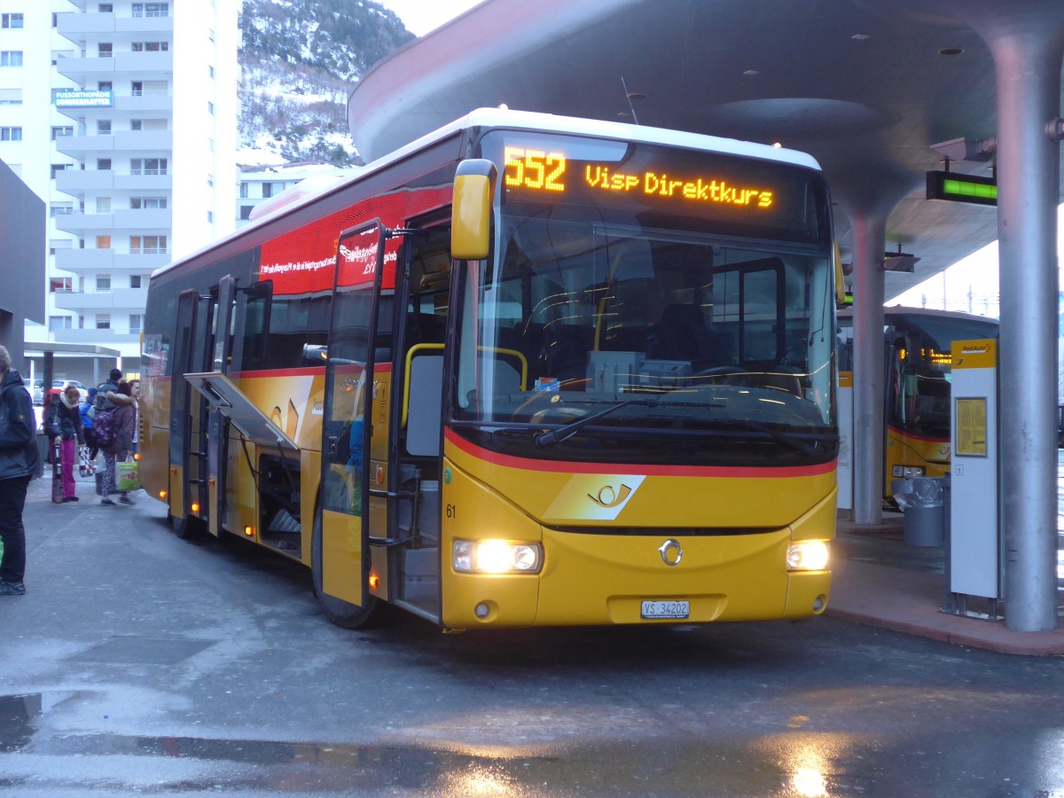 (158'791) - Zerzuben, Visp-Eyholz - Nr. 61/VS 34'202 - Irisbus am 15. Februar 2015 beim Bahnhof Visp
