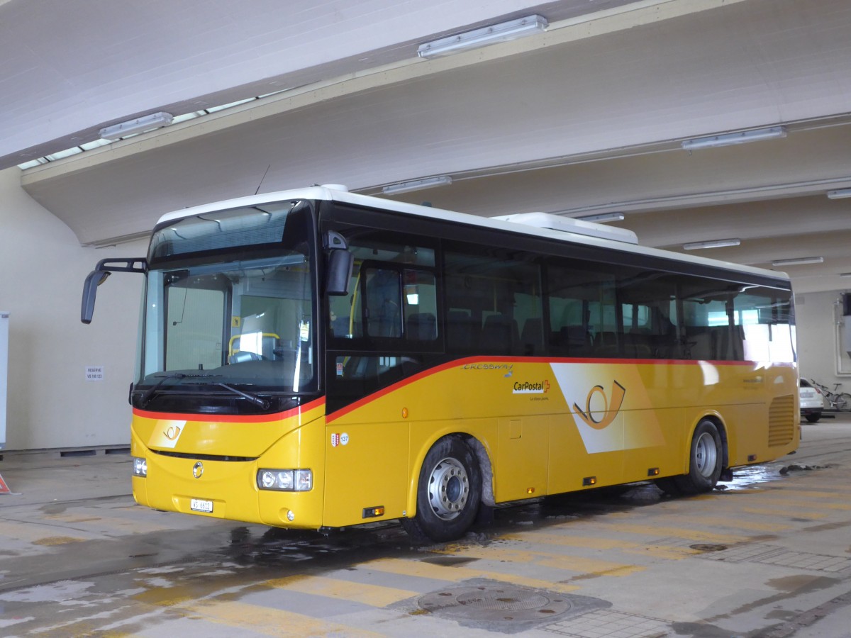 (158'829) - TMR Martigny - Nr. 137/VS 6612 - Irisbus am 22. Februar 2015 in Verbier, Postautostation