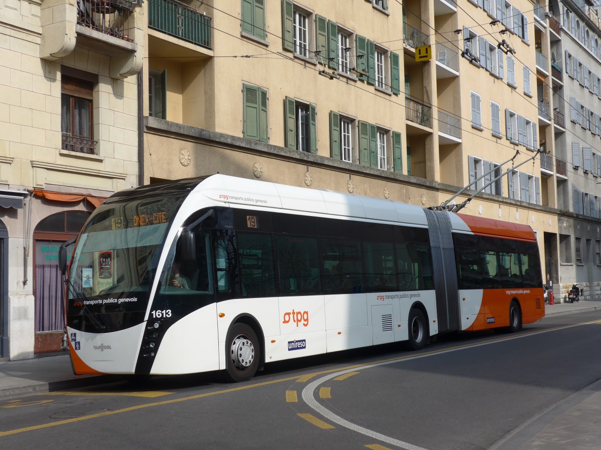 (159'123) - TPG Genve - Nr. 1613 - Van Hool Gelenktrolleybus am 14. Mrz 2015 in Genve, Jonction
