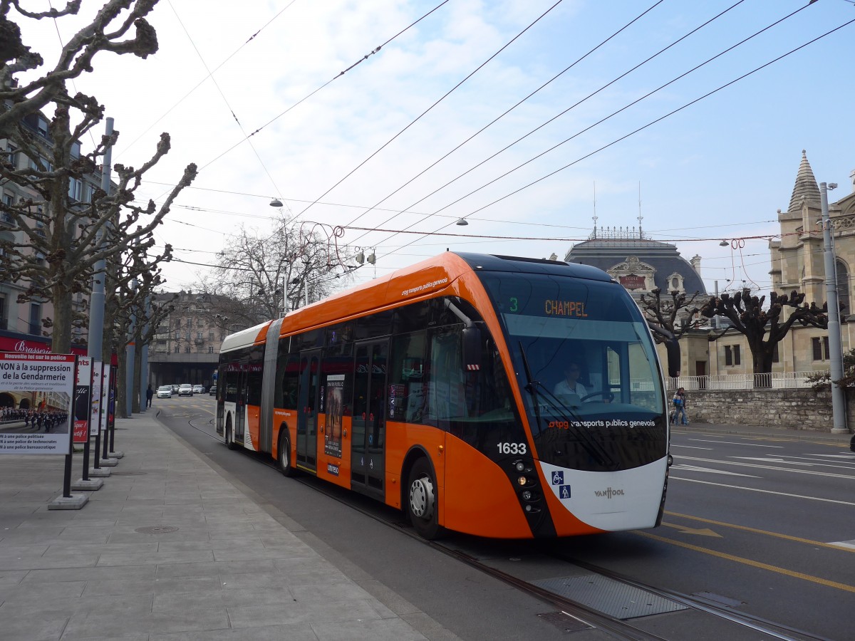 (159'133) - TPG Genve - Nr. 1633 - Van Hool Gelenktrolleybus am 14. Mrz 2015 in Genve, Place des Vingt-Deux-Cantons