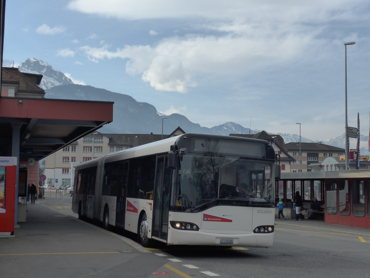 (159'225) - AAGS Schwyz - Nr. 86/SZ 118'686 - Solaris (ex VR La Chaux-de-Fonds Nr. 262) am 17. Mrz 2015 beim Bahnhof Brunnen