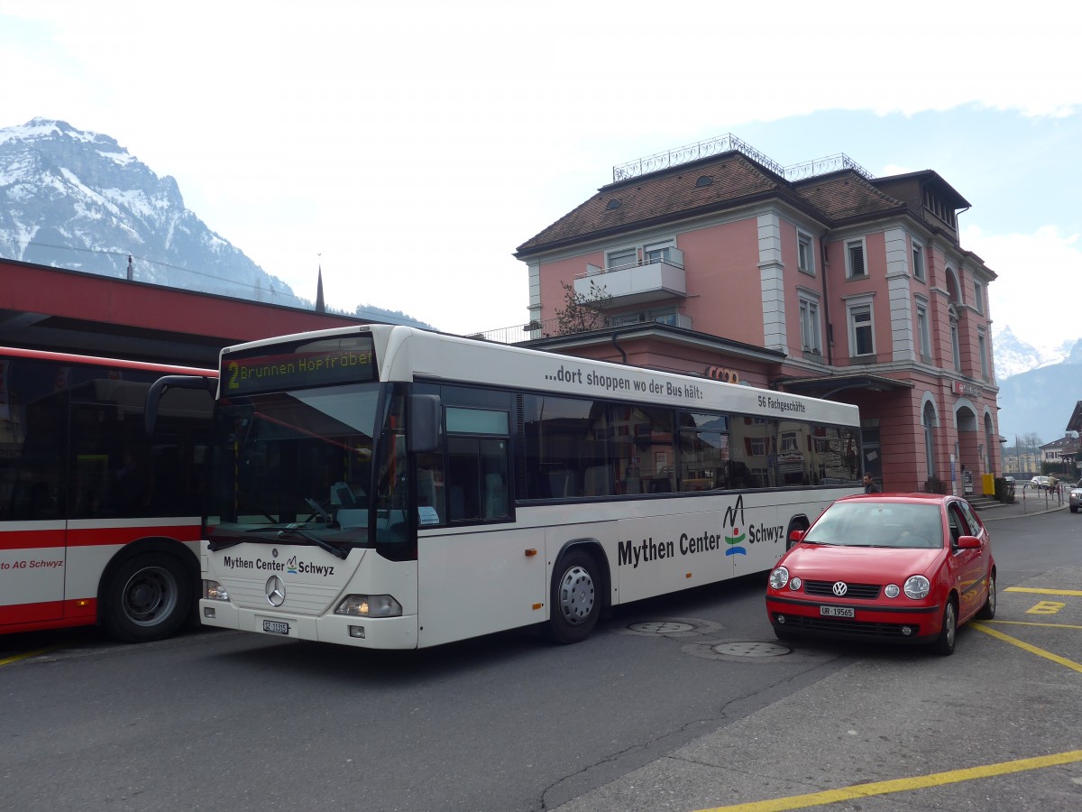 (159'228) - AAGS Schwyz - Nr. 15/SZ 11'315 - Mercedes/Hess am 17. Mrz 2015 beim Bahnhof Brunnen