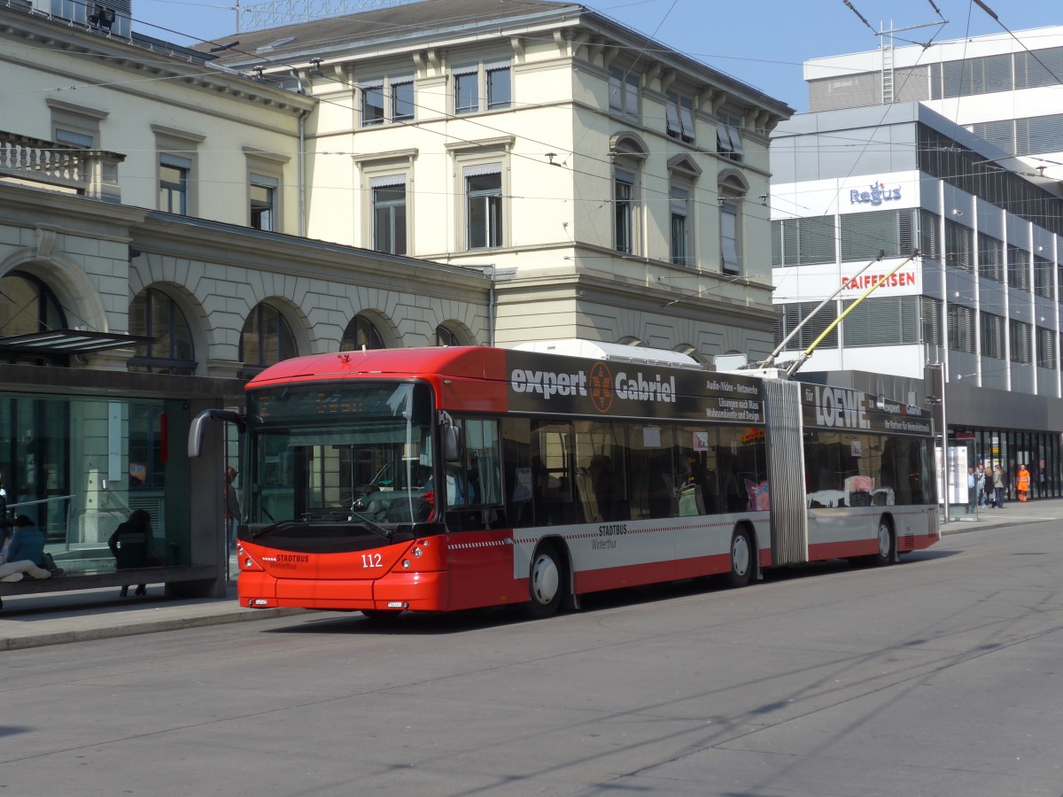 (159'414) - SW Winterthur - Nr. 112 - Hess/Hess Gelenktrolleybus am 19. Mrz 2015 beim Hauptbahnhof Winterthur
