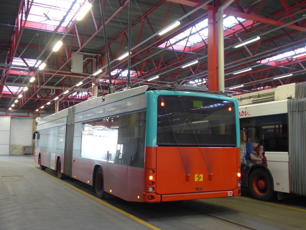 (159'509) - VB Biel - Nr. 52 - Hess/Hess Gelenktrolleybus am 28. Mrz 2015 in Biel, Depot