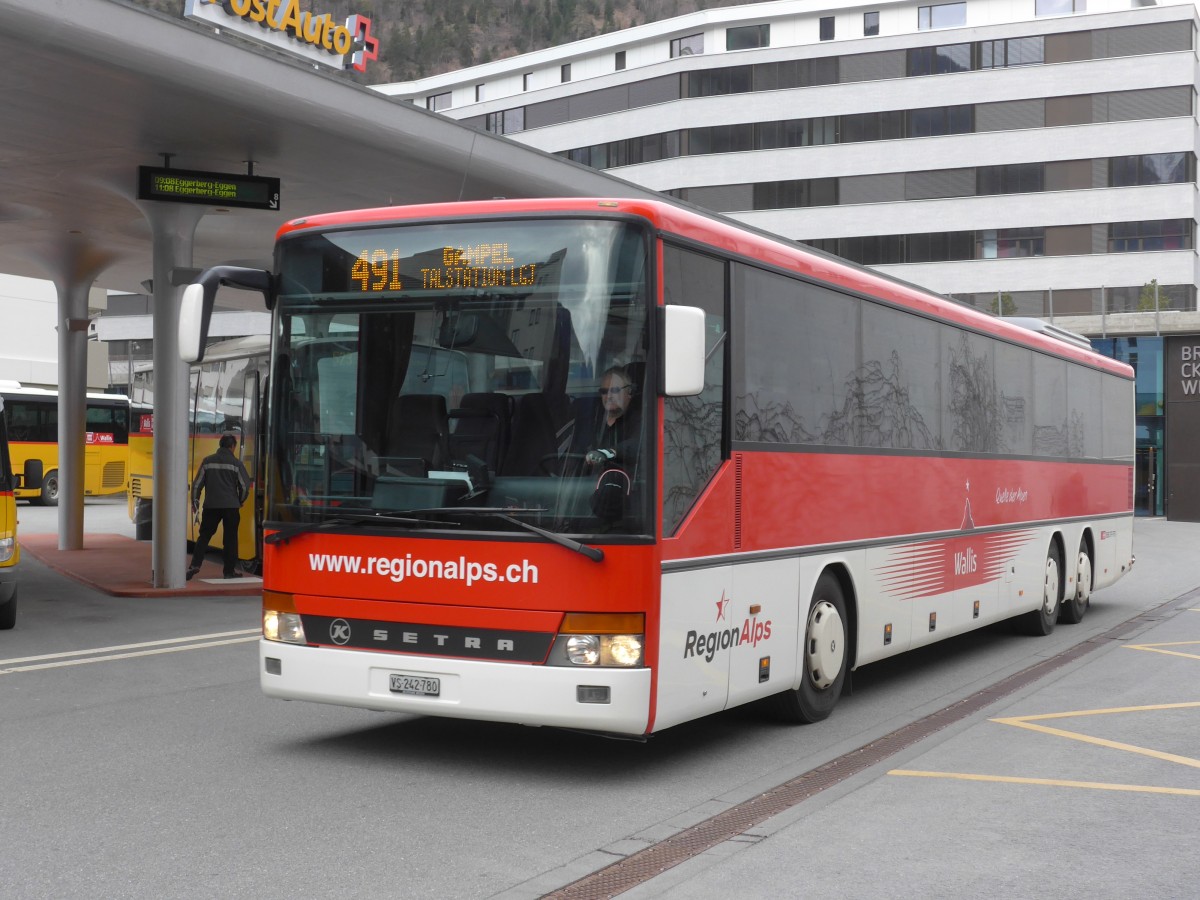 (159'550) - Ruffiner, Turtmann - VS 242'780 - Setra (ex Deutschland) am 2. April 2015 beim Bahnhof Visp