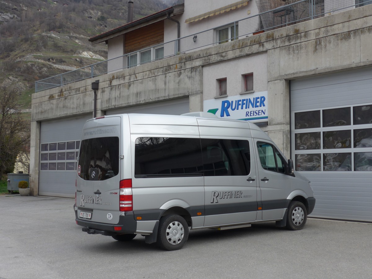(159'553) - Ruffiner, Turtmann - VS 700 - Mercedes am 2. April 2015 in Turtmann, Garage
