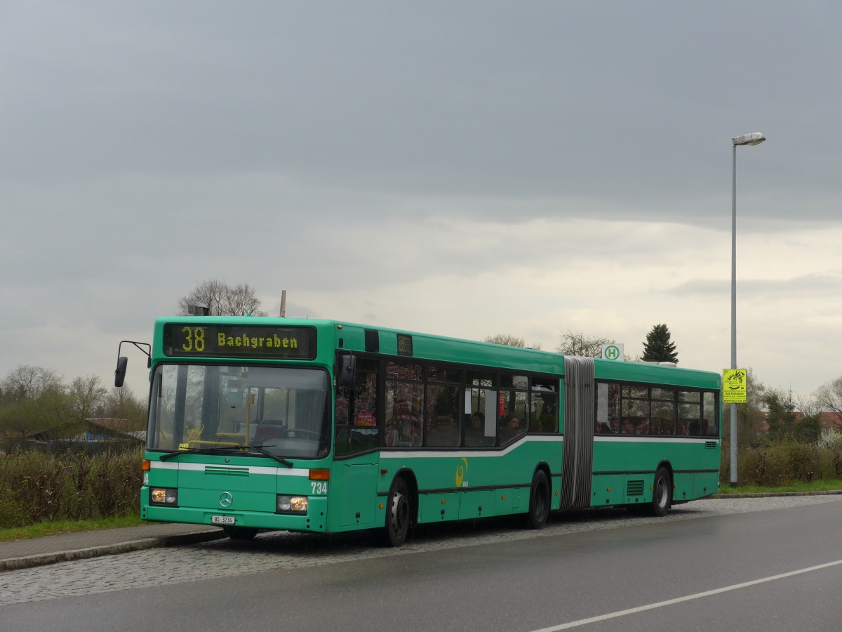 (159'799) - Aus der Schweiz: BVB Basel - Nr. 734/BS 3234 - Mercedes (ex VAG Freiburg/D Nr. 933) am 11. April 2015 in Grenzach-Wyhlen, Siedlung