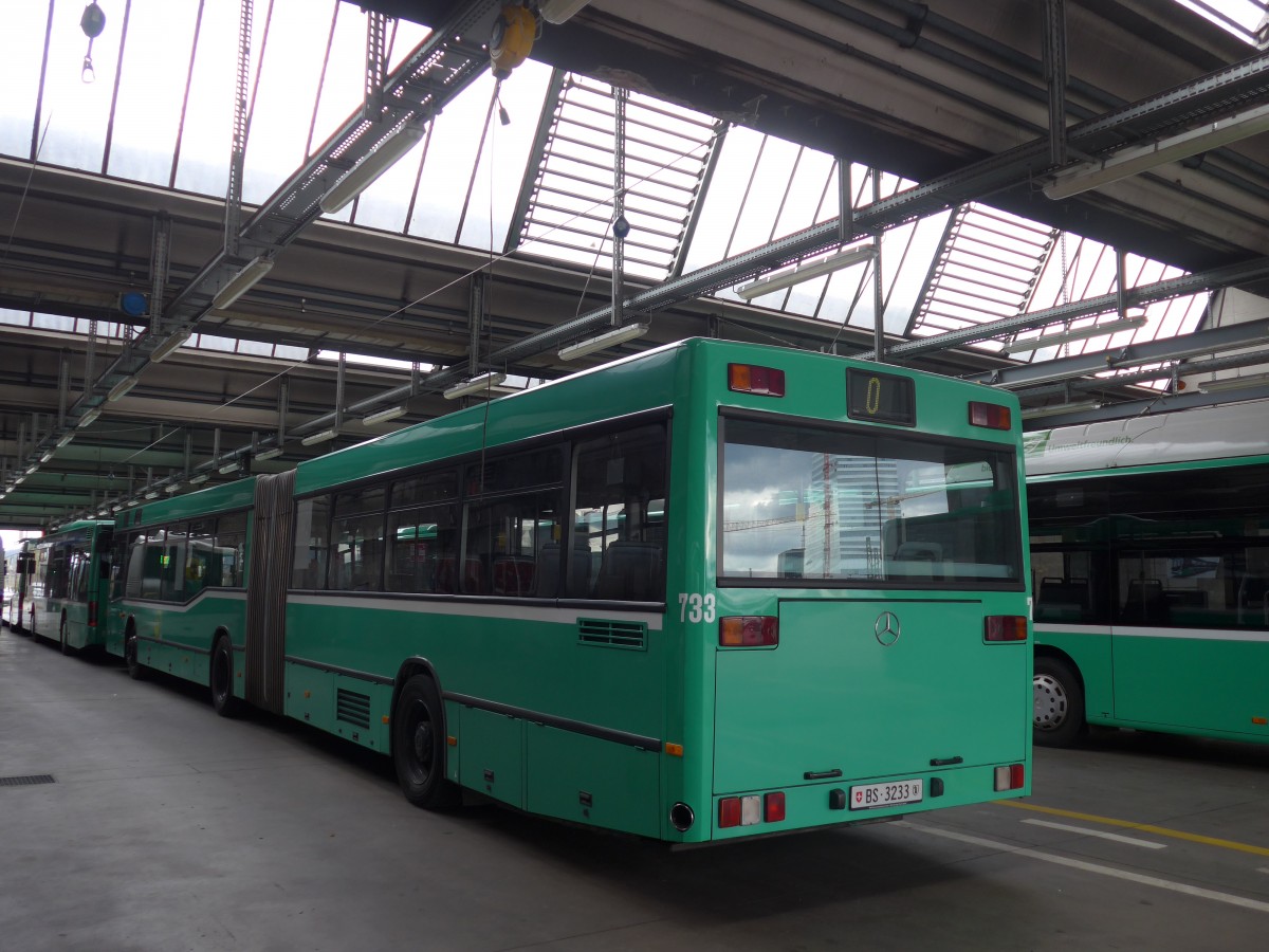 (159'884) - BVB Basel - Nr. 733/BS 3233 - Mercedes (ex VAG Freiburg/D Nr. 930) am 11. April 2015 in Basel, Garage Rankstrasse