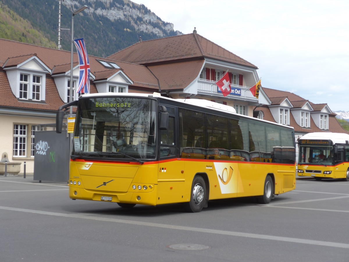 (160'093) - Flck, Brienz - Nr. 5/BE 113'349 - Volvo (ex AVBB Schwanden) am 26. April 2015 beim Bahnhof Interlaken Ost
