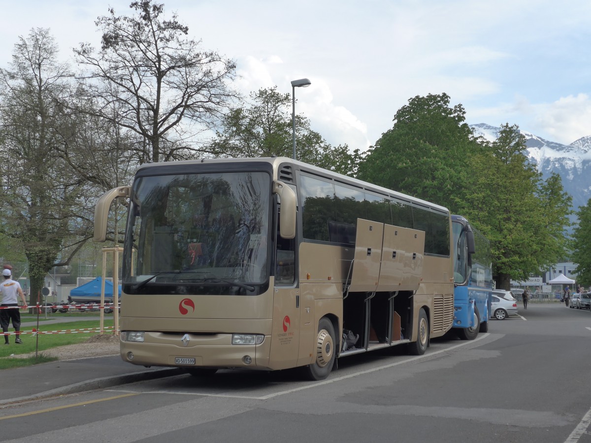 (160'145) - Stevic, Ecublens - VD 501'599 - Renault am 26. April 2015 in Thun, Lachen