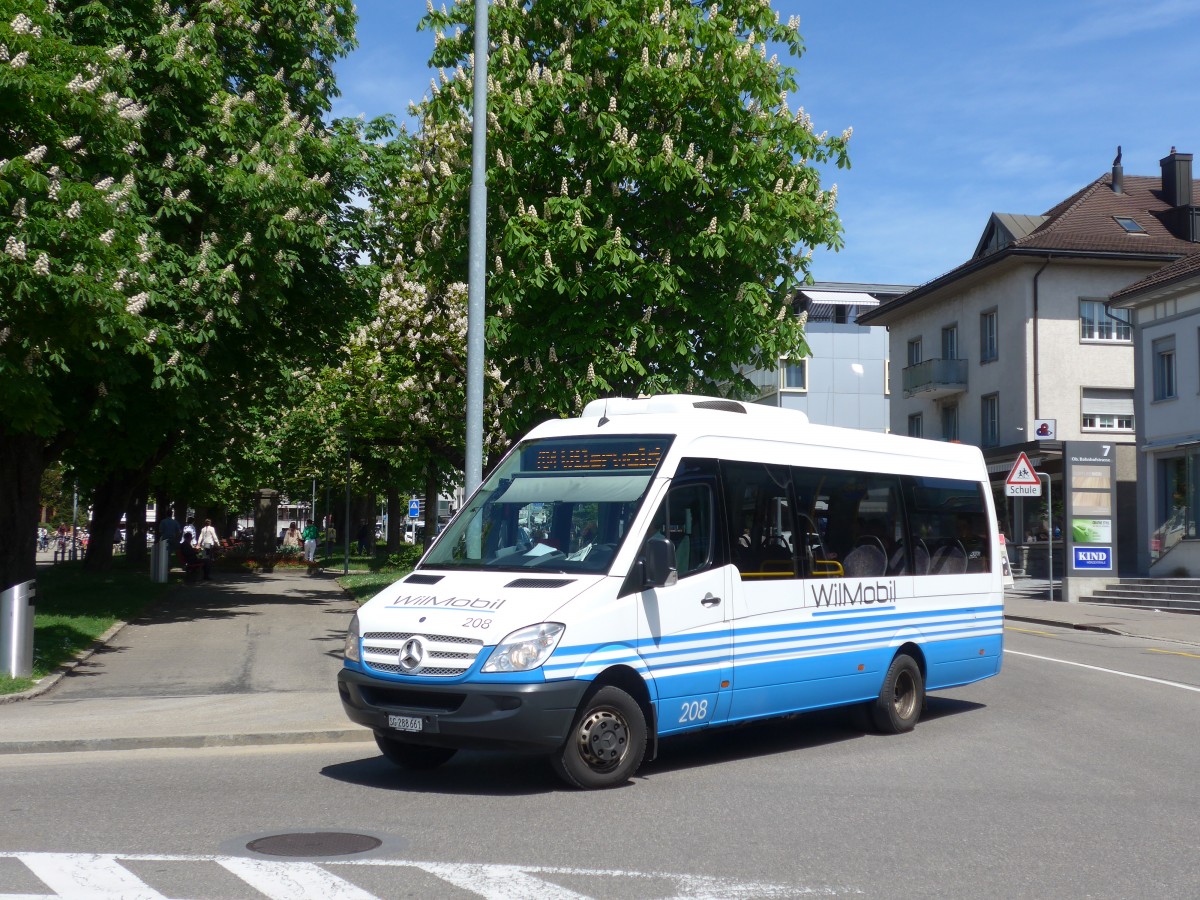 (160'199) - WilMobil, Wil - Nr. 208/SG 288'661 - Mercedes am 8. Mai 2015 beim Bahnhof Wil