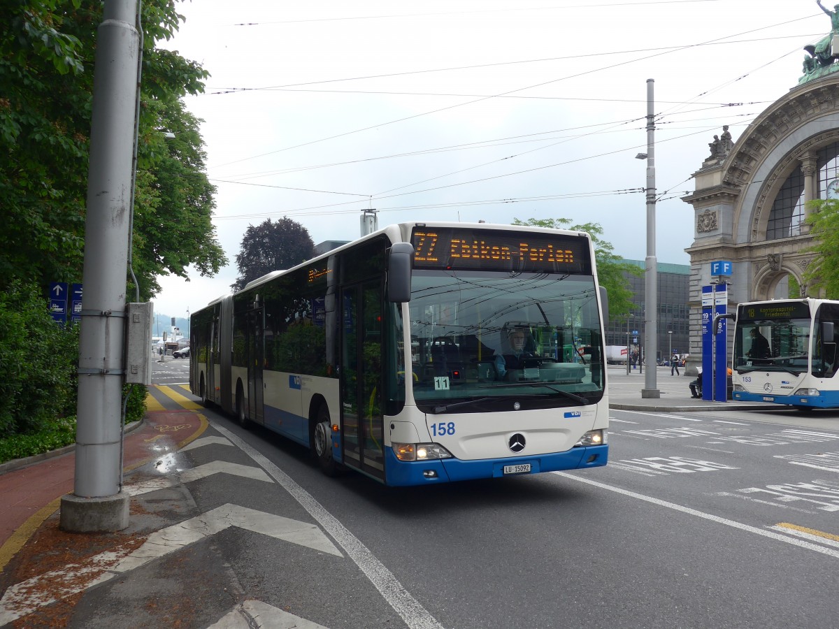 (160'583) - VBL Luzern - Nr. 158/LU 15'092 - Mercedes am 22. Mai 2015 beim Bahnhof Luzern