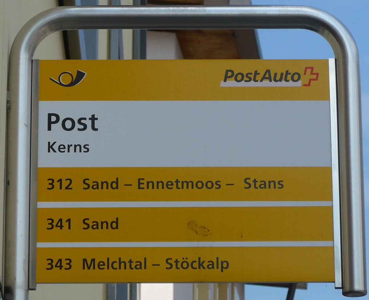 (160'926) - PostAuto-Haltestellenschild - Kerns, Post - am 24. Mai 2015
