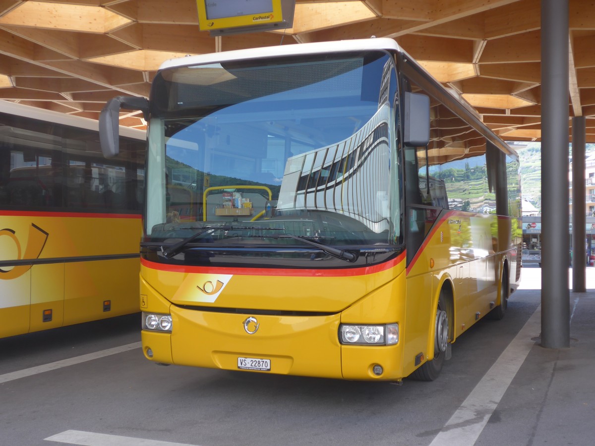 (161'162) - Evquoz, Erde - VS 22'870 - Irisbus am 27. Mai 2015 beim Bahnhof Sion