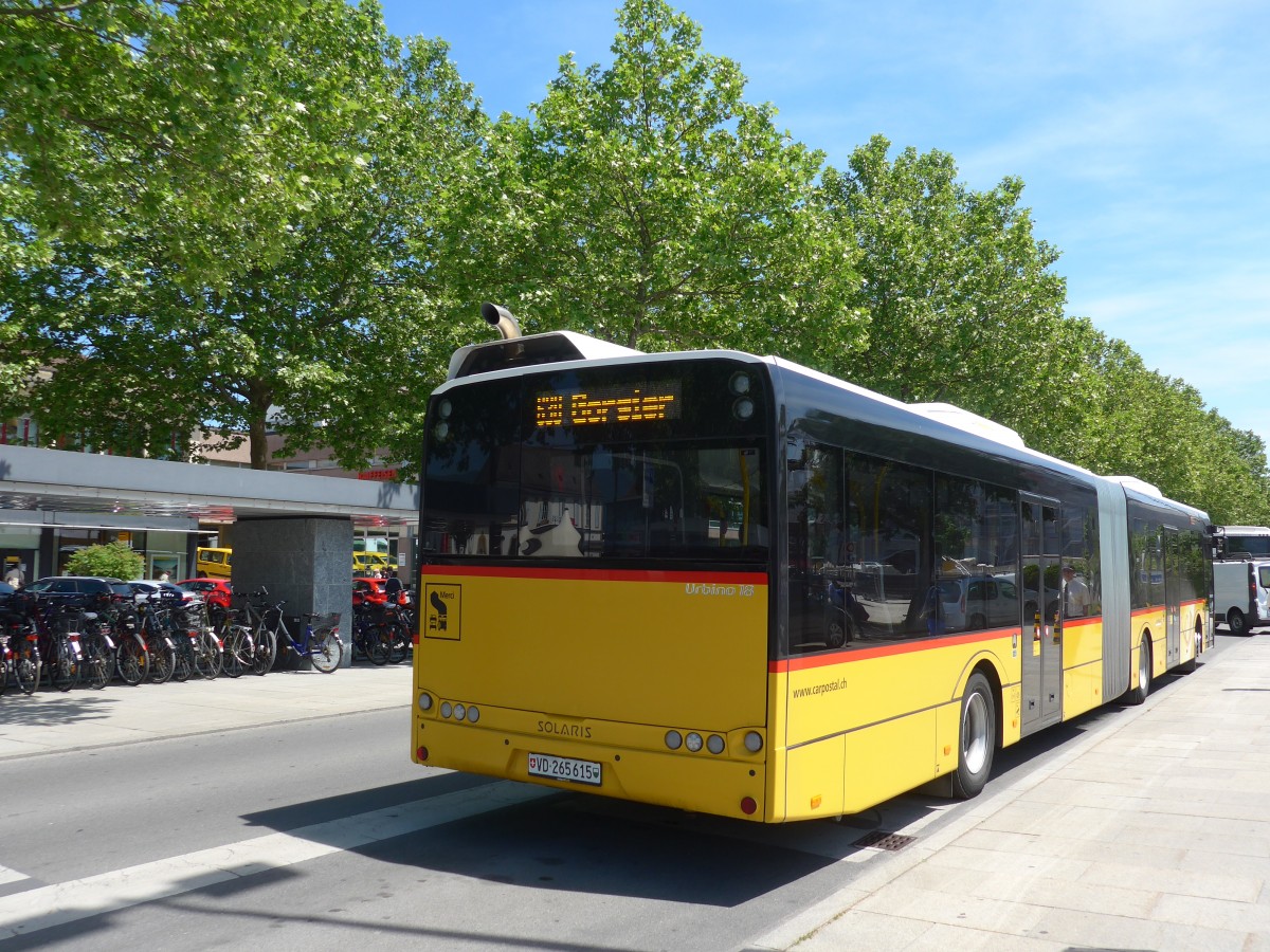 (161'335) - CarPostal Ouest - VD 265'615 - Solaris am 28. Mai 2015 beim Bahnhof Yverdon