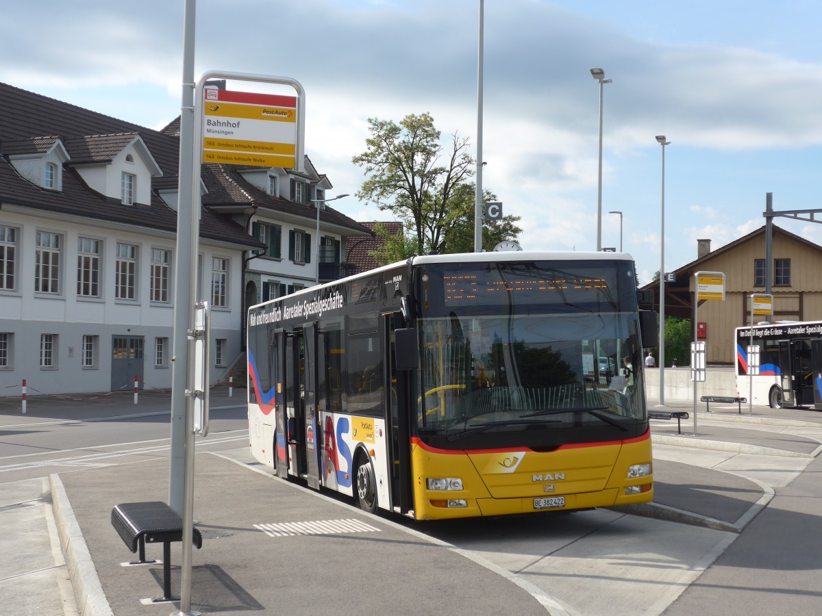 (161'432) - Lengacher, Wichtrach - Nr. 6/BE 382'422 - MAN/Gppel am 30. Mai 2015 beim Bahnhof Mnsingen