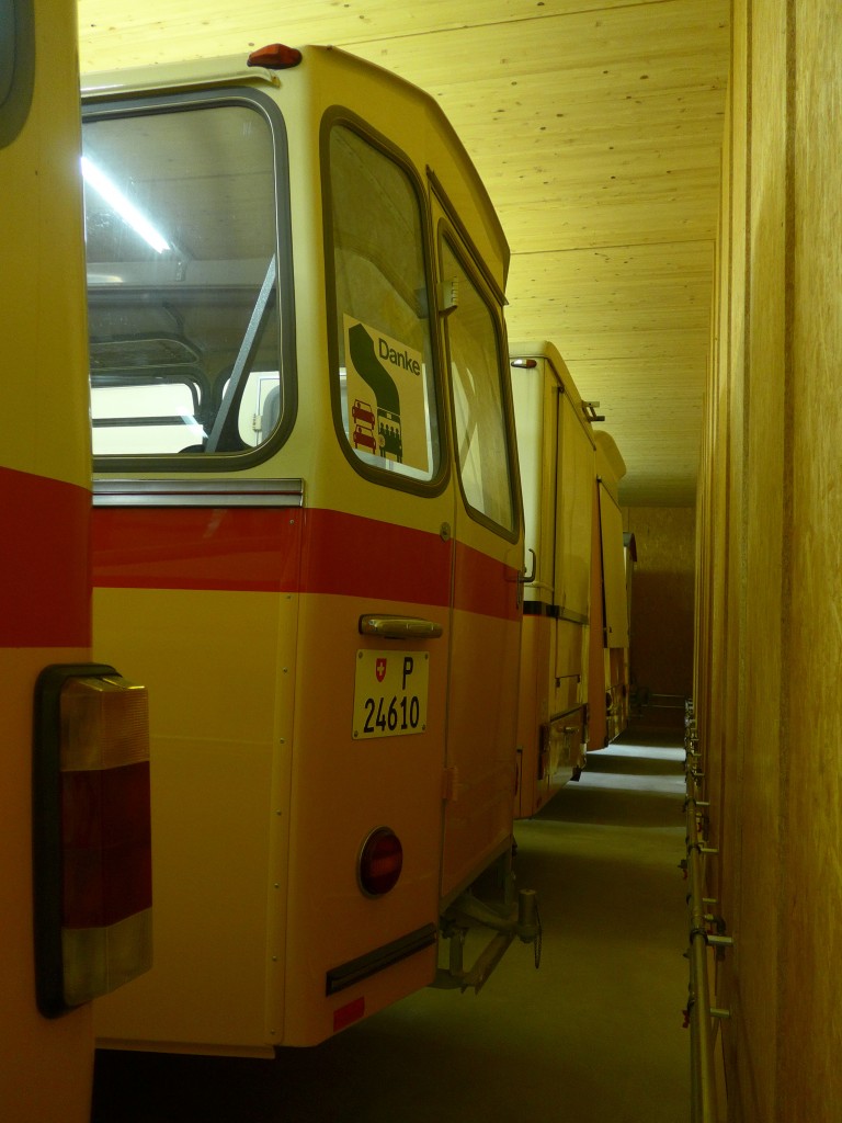 (161'544) - PTT-Regie - P 24'610 - Saurer/Tscher am 30. Mai 2015 in Mamishaus, Depot MfK (Teilaufnahme)