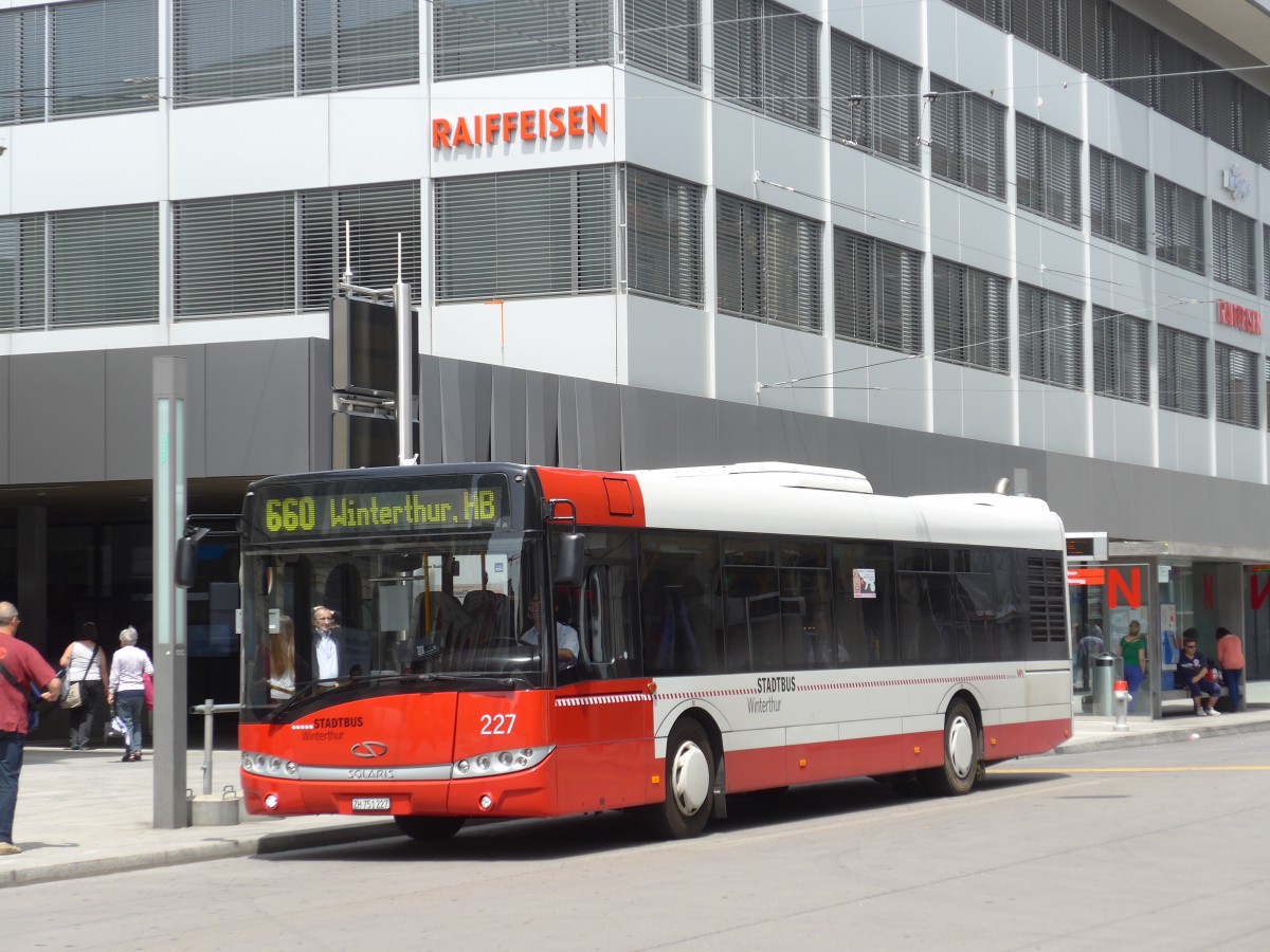 (161'620) - SW Winterthur - Nr. 227/ZH 751'227 - Solaris am 31. Mai 2015 beim Hauptbahnhof Winterthur
