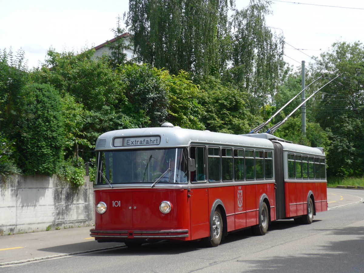 (161'652) - VW Winterthur - Nr. 101 - FBW/SWS Gelenktrolleybus am 31. Mai 2015 in Winterthur, Oberseen