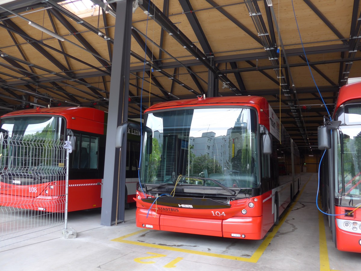 (161'668) - SW Winterthur - Nr. 104 - Hess/Hess Gelenktrolleybus am 31. Mai 2015 in Winterthur, Depot Grzefeld
