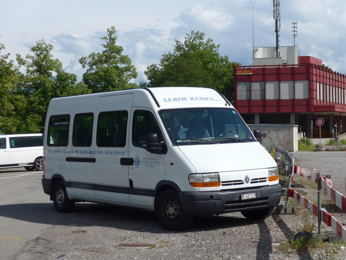 (162'156) - Lthi, Walkringen - BE 487'229 - Renault am 14. Juni 2015 in Thun, Rosenau