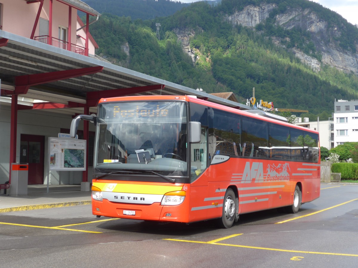 (162'422) - AFA Adelboden - Nr. 24/BE 26'701 - Setra am 20. Juni 2015 in Meiringen, Postautostation (Einsatz AVG M.)