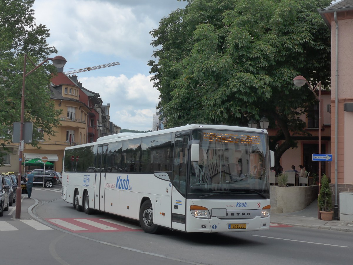 (162'616) - Koob, Diekirch - VK 1530 - Setra am 25. Juni 2015 beim Bahnhof Ettelbruck