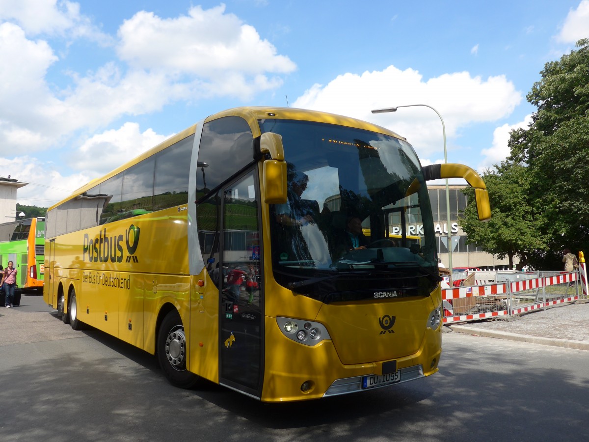 (162'709) - Divan-Reisen, Duisburg - DU-IU 55 - Scania/Lahden am 27. Juni 2015 beim Bahnhof Wrzburg