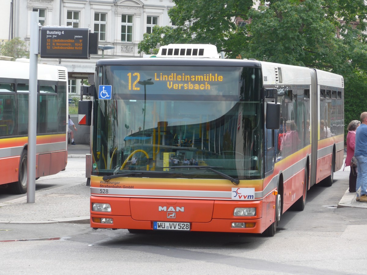 (162'733) - NVG Wrzburg - Nr. 528/W-VV 528 - MAN am 27. Juni 2015 beim Bahnhof Wrzburg