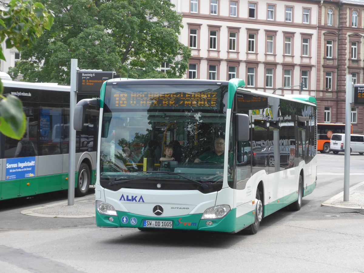 (162'735) - ALKA-Reisen, Schwanfeld - SW-DD 1005 - Mercedes am 27. Juni 2015 beim Bahnhof Wrzburg