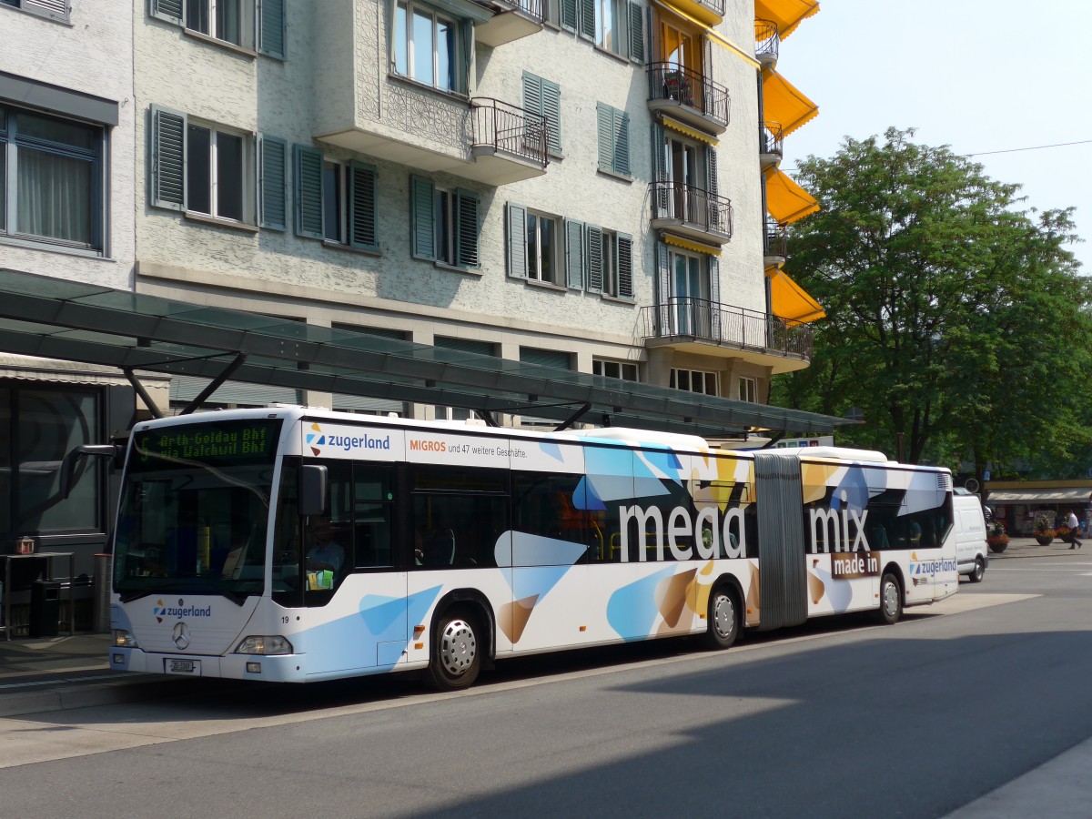 (162'977) - ZVB Zug - Nr. 19/ZG 3369 - Mercedes am 6. Juli 2015 beim Bahnhof Zug