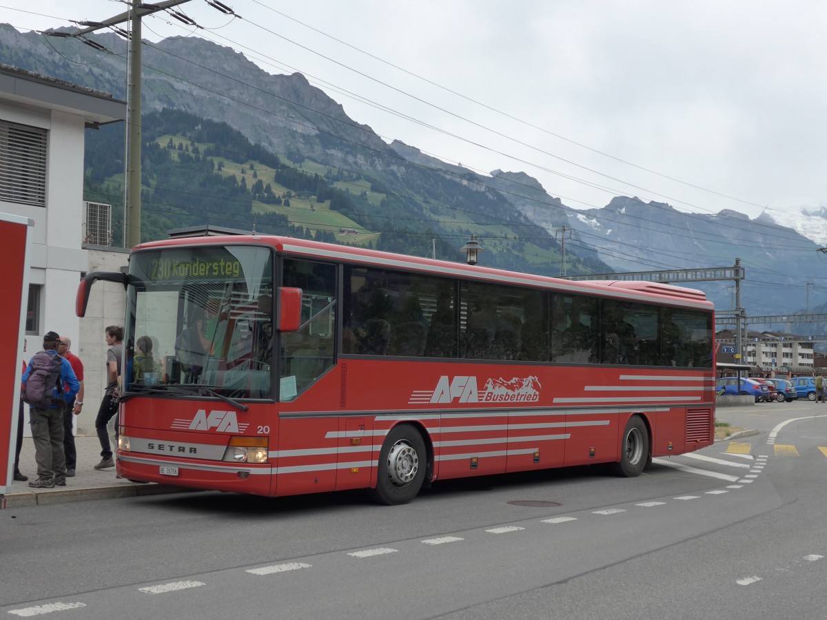 (163'172) - AFA Adelboden - Nr. 20/BE 26'706 - Setra (ex Nr. 6) am 26. Juli 2015 beim Bahnhof Frutigen