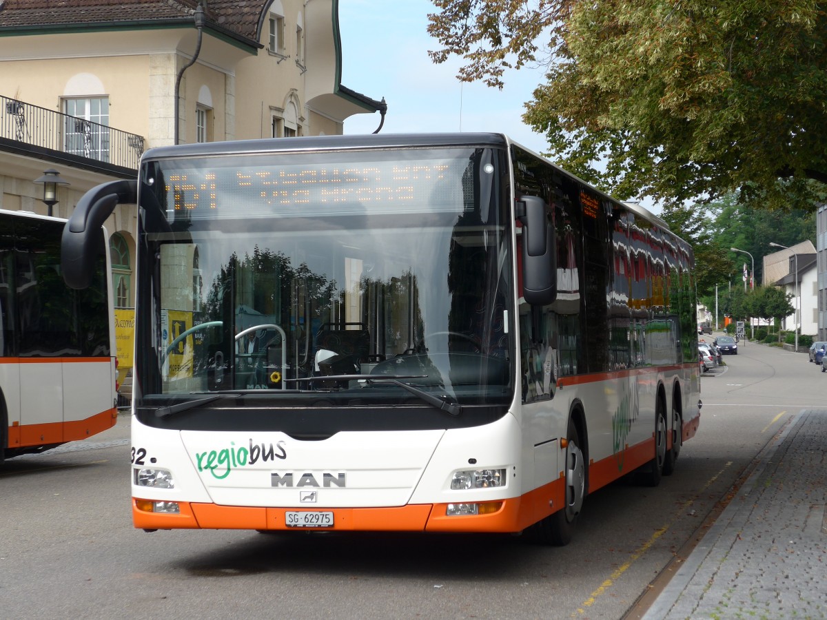 (163'204) - Regiobus, Gossau - Nr. 32/SG 62'975 - MAN am 2. August 2015 beim Bahnhof Gossau