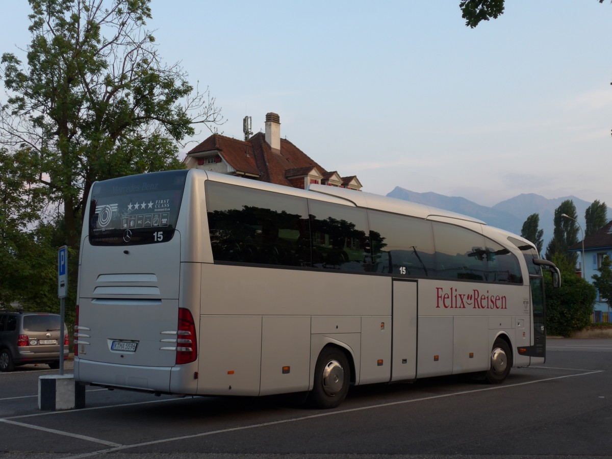 (163'304) - Aus Deutschland: Felix-Reisen, Kln - Nr. 15/K-MA 5596 - Mercedes am 12. August 2015 in Thun, Seestrasse