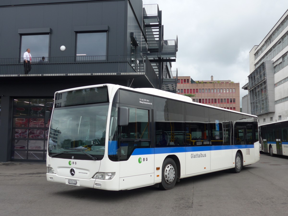 (163'378) - Maag, Kloten - Nr. 22/ZH 556'222 - Mercedes am 15. August 2015 in Bassersdorf, Buszentrum Glattal