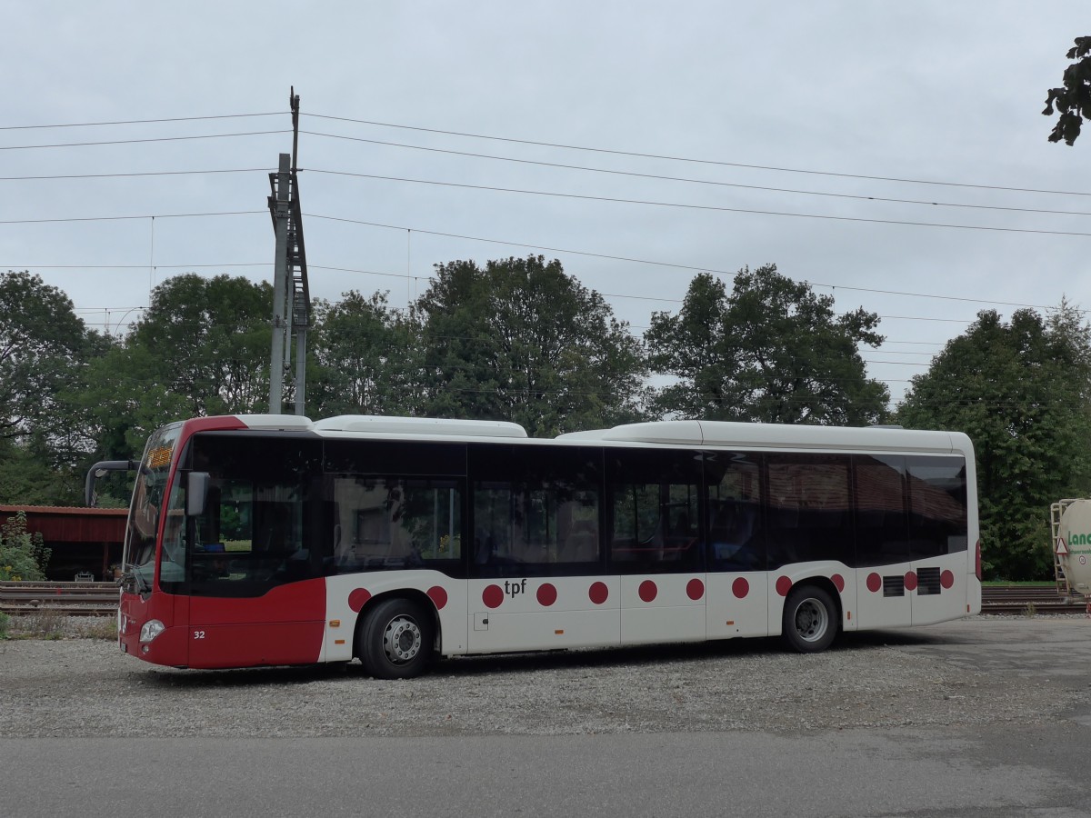 (164'664) - TPF Fribourg - Nr. 32/FR 300'287 - Mercedes am 13. September 2015 beim Bahnhof Schwarzenburg